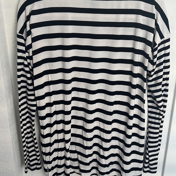WHBM Black and White Long Sleeved Tee - Picture 3 of 3